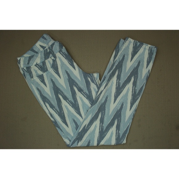 Seven7 Denim - Seven7 Skinny Jeans Women's Size 8 Petite Blue White Chevron Pattern Denim
